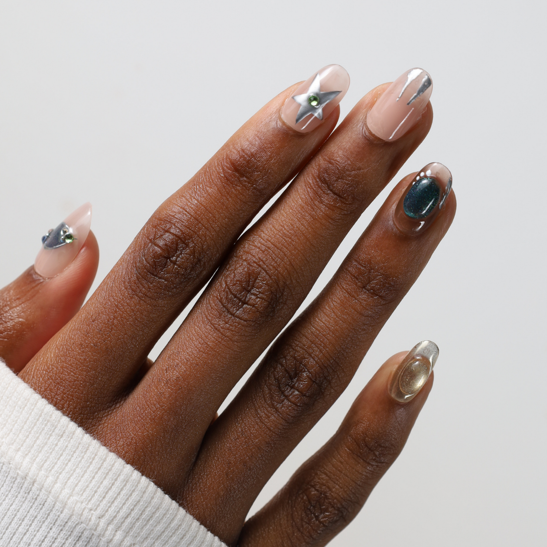 Bubble 3D Metallic Nails – Bessie